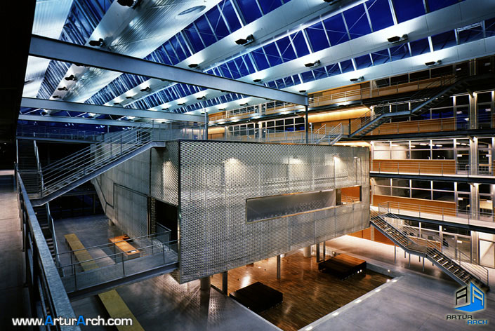 مدرسه معماری -گروه معماری برنارد چومی- مارنه لاوالی - فرانسه مدرسه معماری -گروه معماری برنارد چومی- مارنه لاوالی - فرانسه