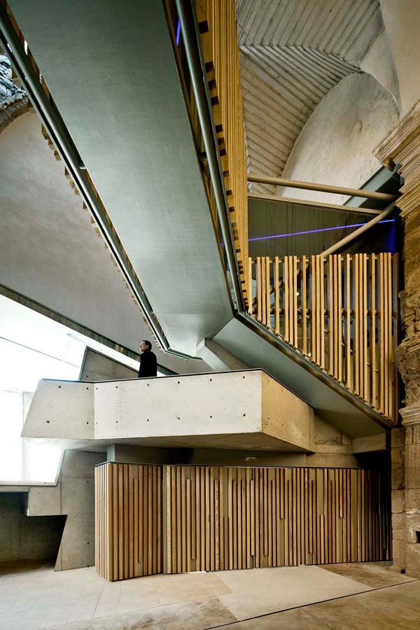 طراحی معماری و بازسازی جالب صومعه 